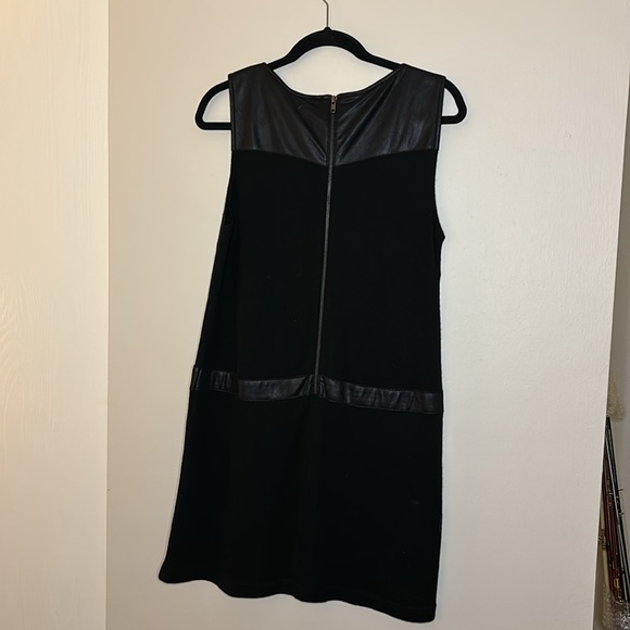 Tahari PL Dress - Picture 4 of 5